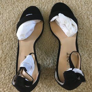 Report Women's Pamela Heeled Sandal (black)